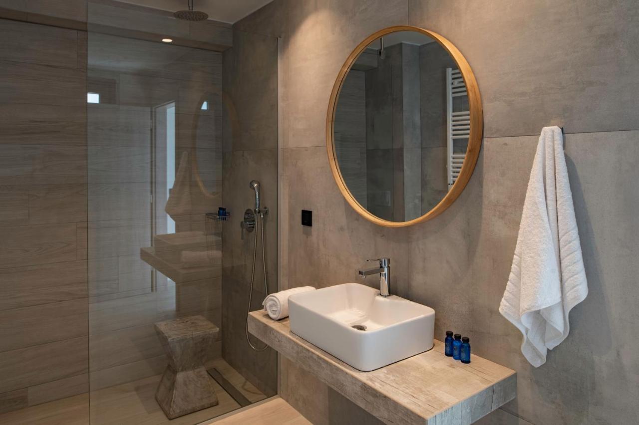 Rozites Luxury Beachfront Villa, By Hellocrete Kerames Exterior foto