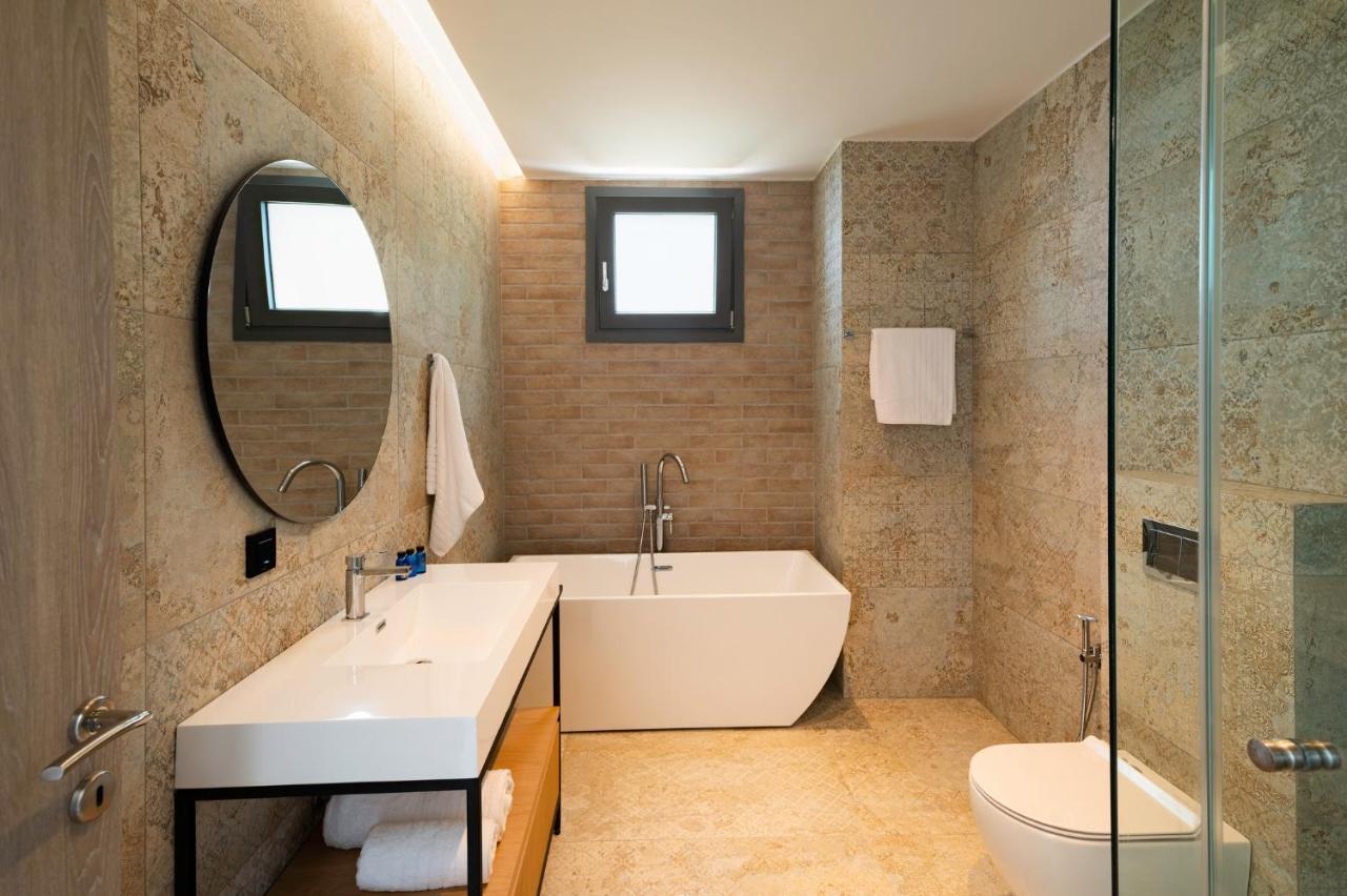 Rozites Luxury Beachfront Villa, By Hellocrete Kerames Exterior foto